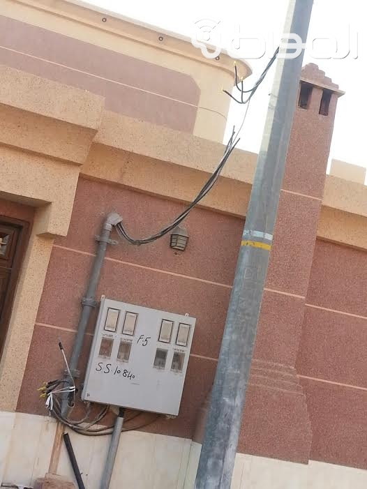 بالصور.. سكان “مشرف الخرج”: “الكهرباء” تهدد حياتنا