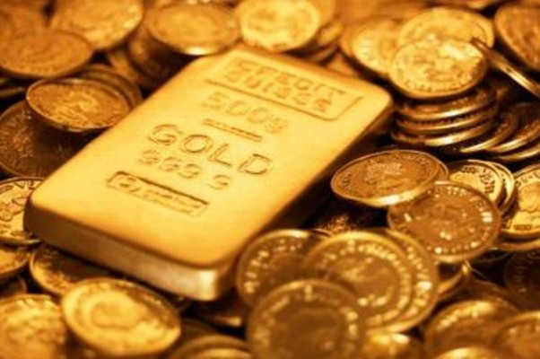 الذهب يرتفع مع صدور بيانات أمريكية تدعم رفع الفائدة