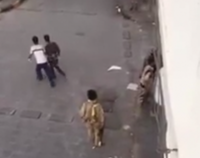بالفيديو.. الحوثيون يستخدمون المدنيين دروعًا بشرية في عدن
