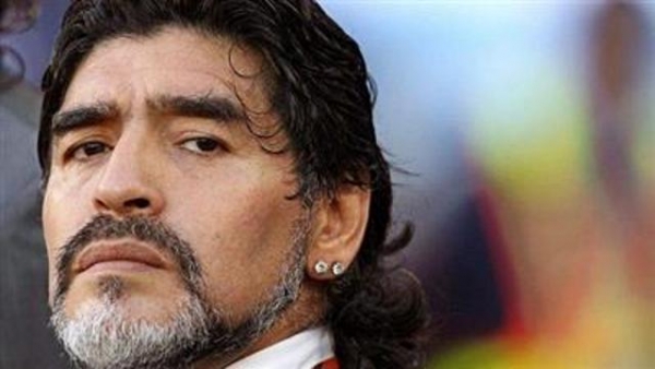 مارادونا يتهم زوجته السابقة بسرقة 6 ملايين دولار