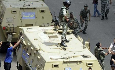 قوّات الأمن تتصدّى لمحاولة الإخوان اقتحام سفارة الإمارات بالقاهرة