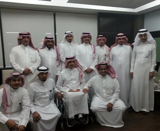 أعضاء ملتقى إعلاميي الرياض يزورون الصحفي “الرشيدي”