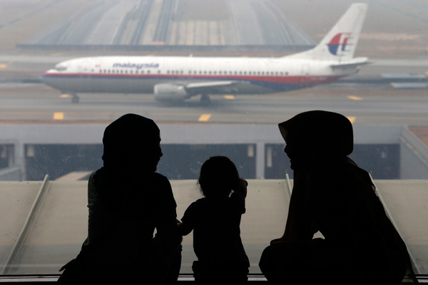 رئيس الوزراء الماليزي: الطائرة المفقودة جرى تحويل مسارها عمداً