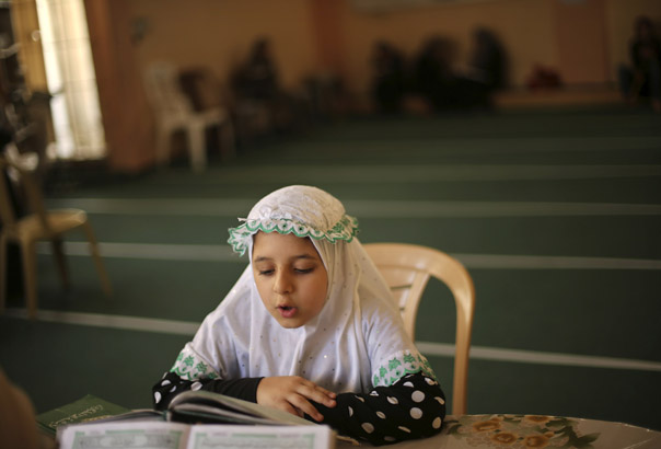 بالصور.. حلقات التحفيظ تنشط في رمضان غزة
