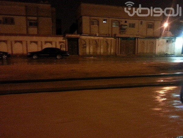 بالصور.. مياه الأمطار تغرق شوارع الخرج