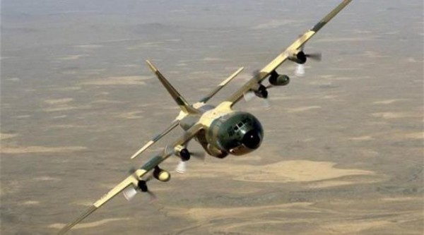 تحطم طائرة حربية أمريكية بإنجلترا وأنباء عن نجاة الطيار