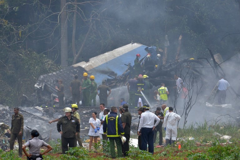 بالفيديو.. مصرع أكثر من 100 شخص إثر تحطم طائرة بوينغ في كوبا