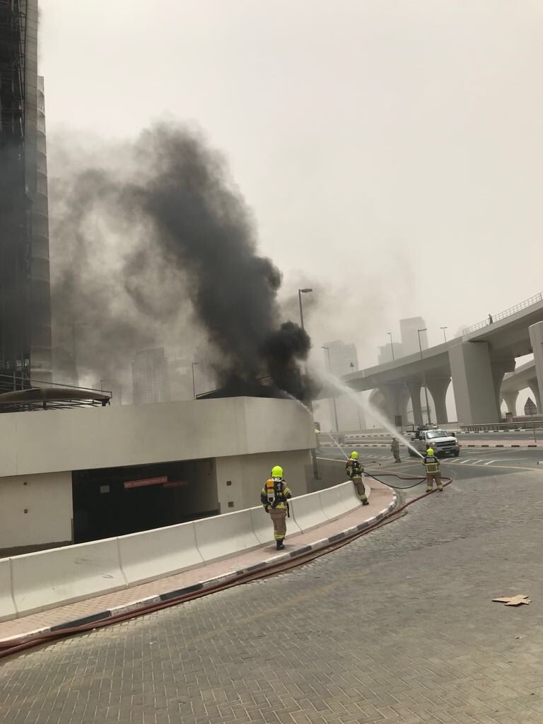 بالفيديو والصور.. حريق يخلي برج زن تاور في الإمارات