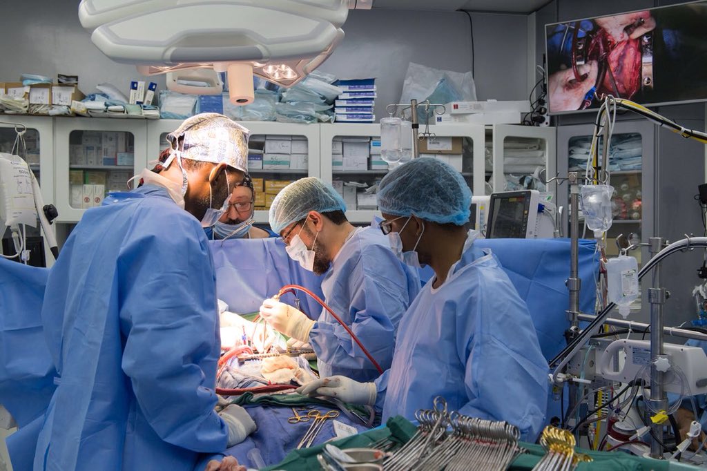 منظمة البلسم تختتم زيارتها لليمن بإجراء 13 عملية قلب مفتوح و80 قسطرة