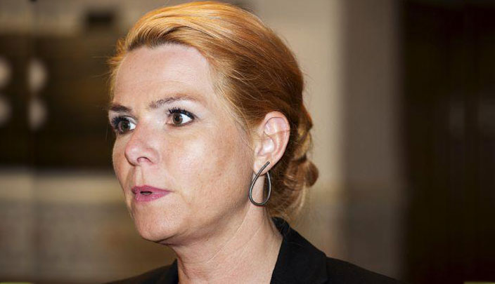وزيرة أوروبية للمسلمين : أفطروا أو توقفوا عن العمل.. صيامكم خطر علينا