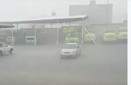 شاهد.. إعصار مكونو يصل ظفار العمانية