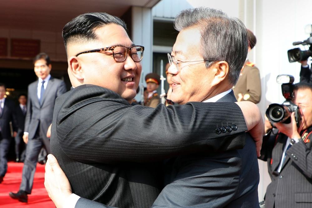 مفاجأة.. رئيس كوريا الجنوبية التقى زعيم الشمالية في هذه المنطقة