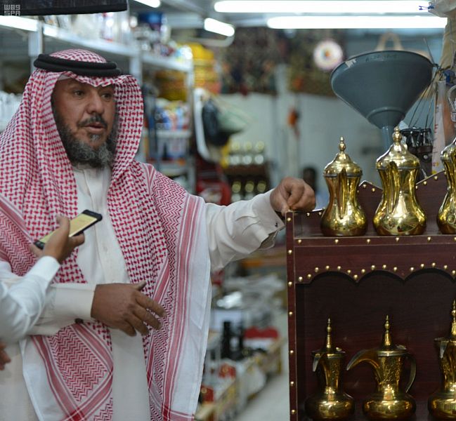 بالصور.. شهر رمضان يُعيد لأسواق تبوك رونقها ونشاطها