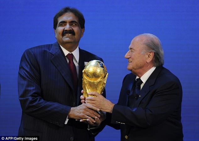 مفاجأة.. صفقة فاسدة بين قطر ورئيس فرنسا السابق لتنظيم كأس العالم