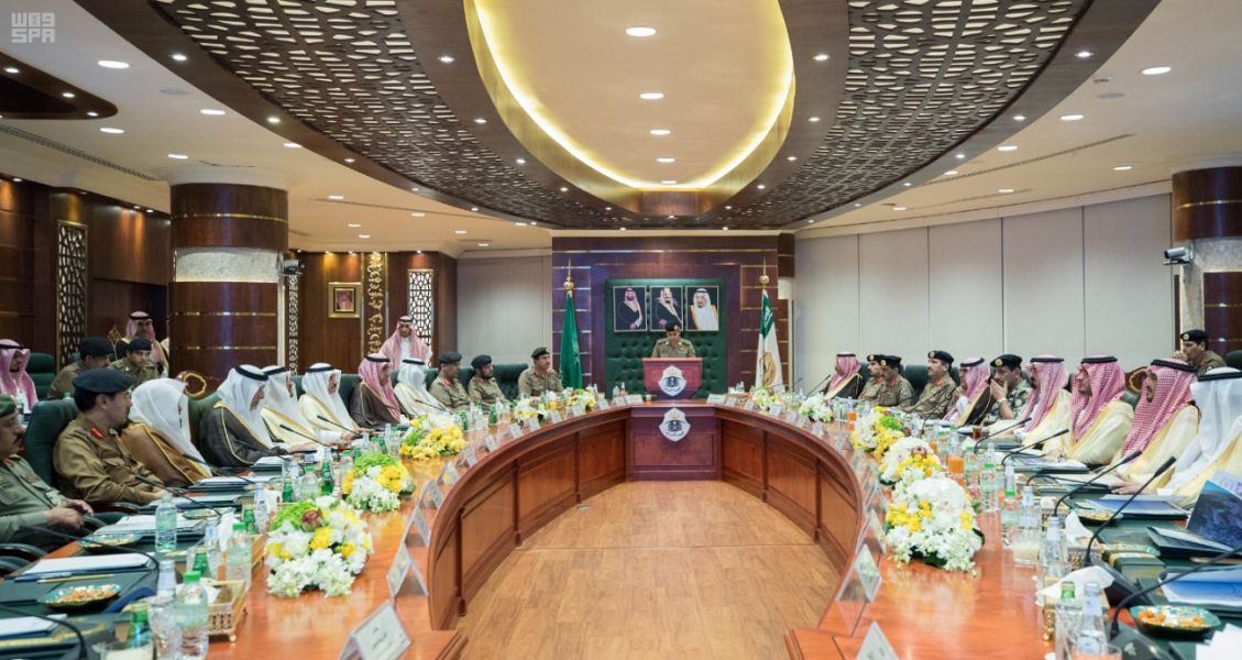 بحضور الفيصل.. وزير الداخلية يرأس اجتماع اللجنة العليا للعمرة