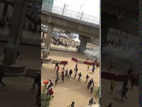 بالفيديو.. لحظة استهداف مؤتمر رئيس وزراء إثيوبيا بقنبلة