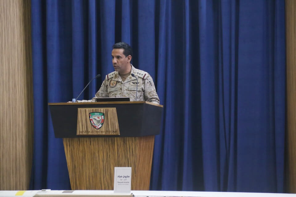 التحالف: الجيش اليمني على وشك السيطرة الكاملة على مطار الحديدة