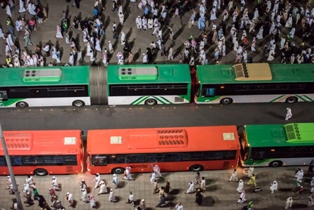 بالصور.. نجاح خطة التفويج لـ 62 ألف مستفيد من خدمات حافلات المدينة