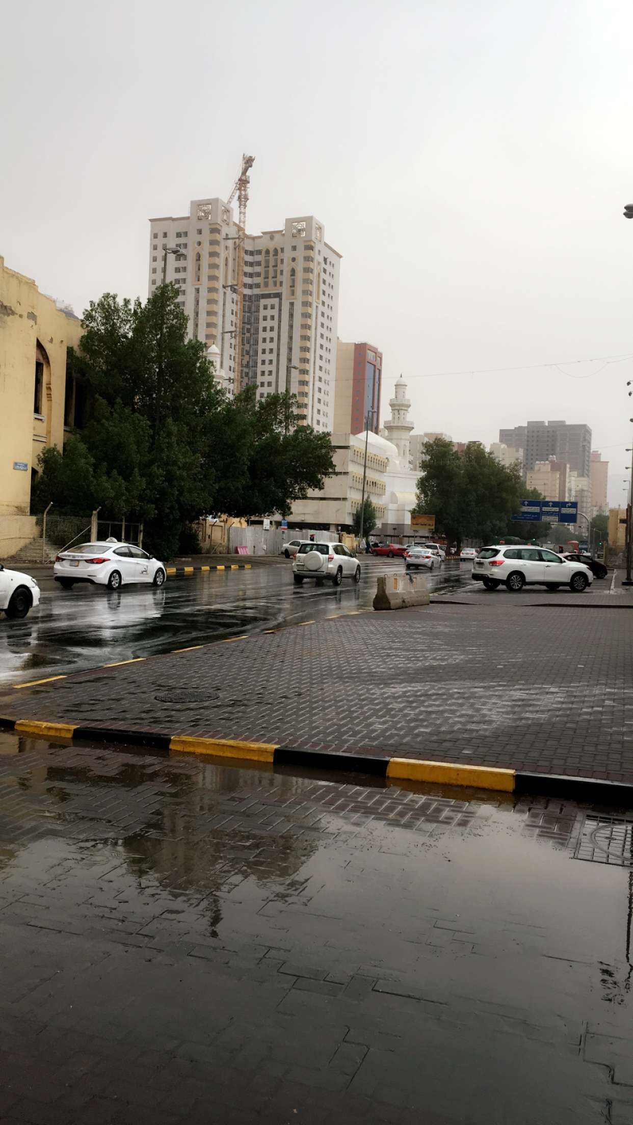 أمطار رعدية على مكة المكرمة حتى التاسعة مساء