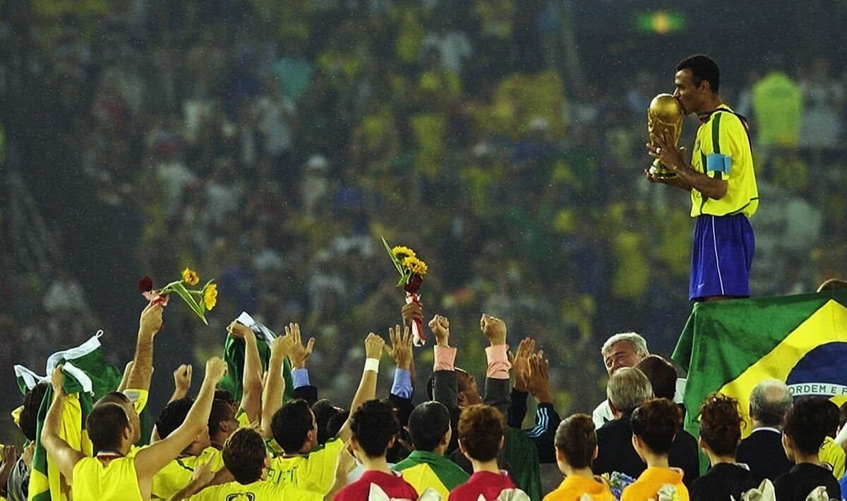 في مثل هذا اليوم .. البرازيل تتزعم العالم بخامس لقب مونديالي في 2002