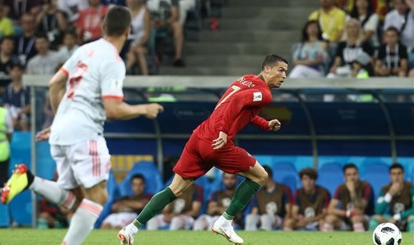 البرتغال ضد المغرب .. تألق رونالدو يُقلق أسود الأطلسي