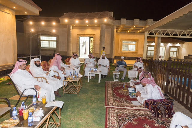 بالصور.. رؤوم رفحاء تقيم برنامج اليوم الرمضاني لأبنائها الأيتام