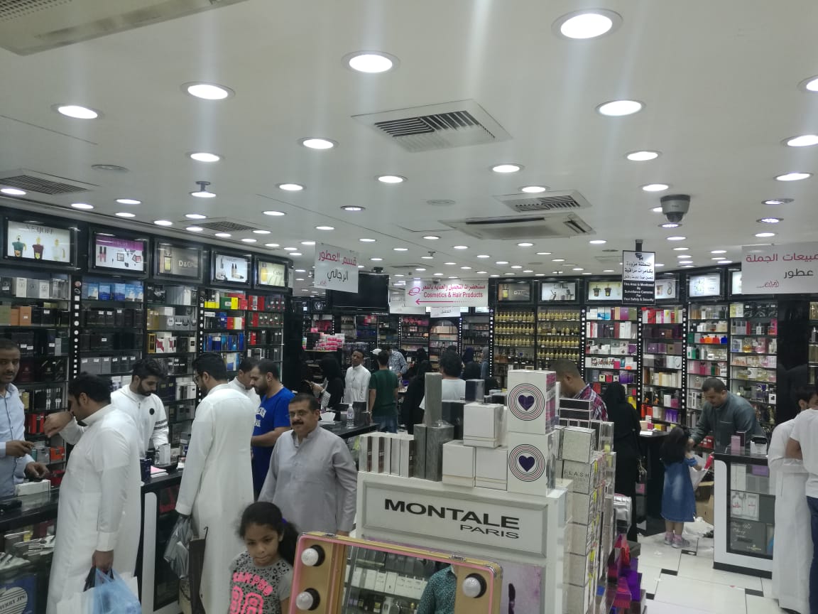 مناسبات ما بعد العيد ترفع مبيعات العطور 40%