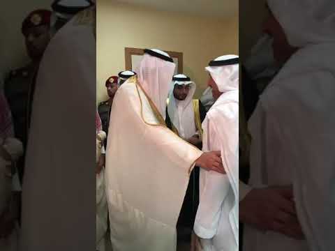بالفيديو.. أمير الباحة يزور الشاعر عبدالواحد الزهراني