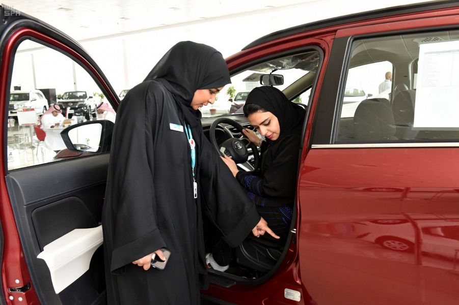 سيدات أعمال: قيادة المرأة تدعم الاقتصاد السعودي وتمكن النساء