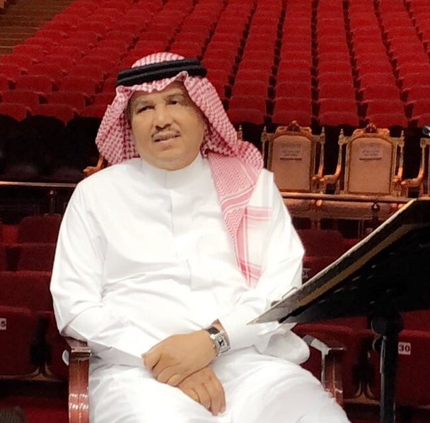 شاهد.. محمد عبده يستعد لحفلات الصيف على مسرح المفتاحة.. هذا ما قاله عن أبها