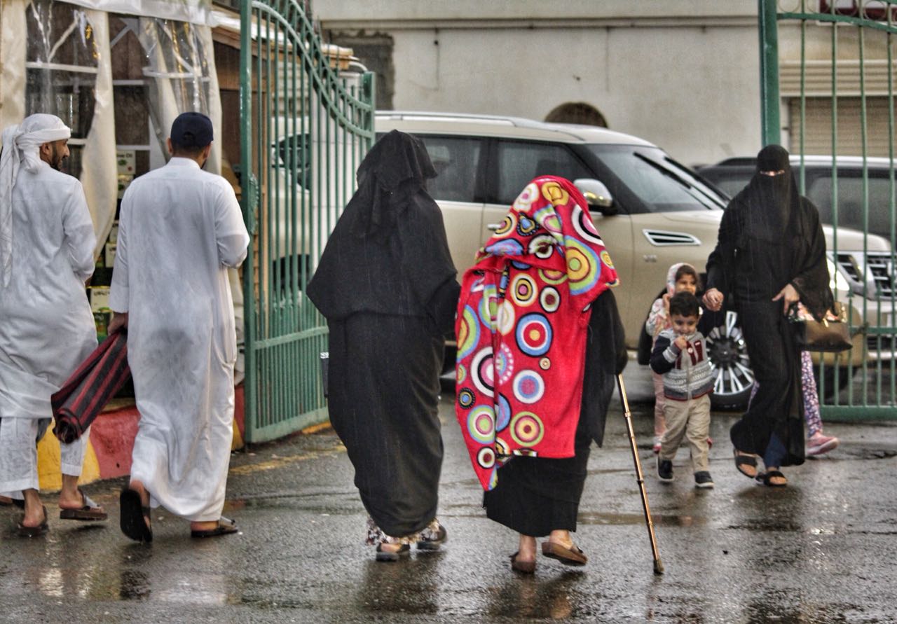 بريد الباحة ينقل 3 أطنان من العسل و47 ألف زائر يشهدون المهرجان