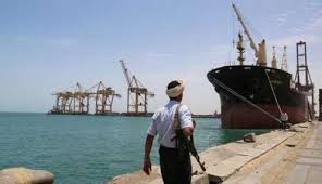 وفاة خمسة من موظفي ‏ميناء ‏الحديدة بسبب انتهاكات الحوثيين ‏