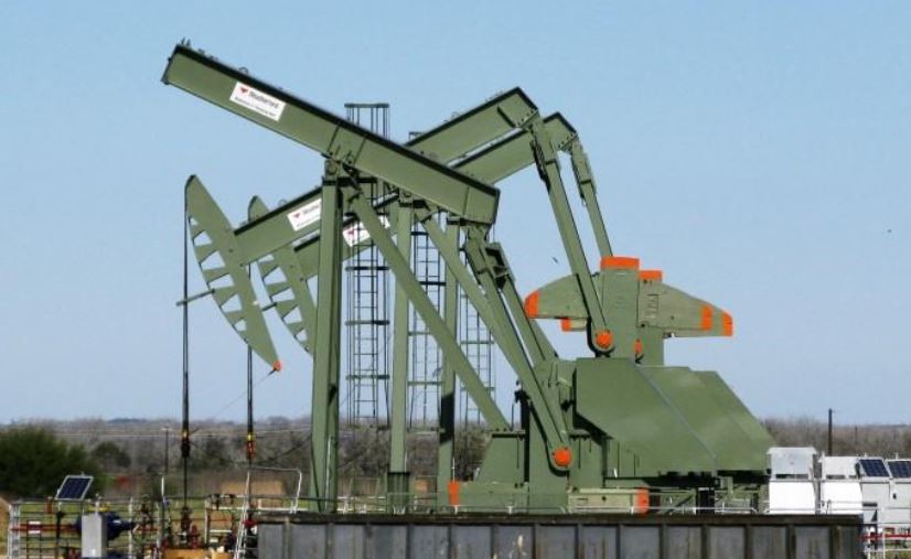 النفط يسجل مكاسب في أول أسبوع من 2024