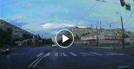 فيديو مروع.. حافلة تدهس فتاة تقود دراجتها الهوائية