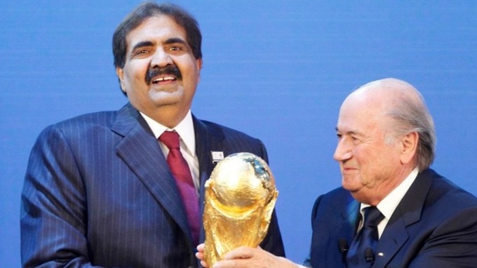 الفيفا يُحرج قطر.. دعواته لتنظيم مشترك لكأس العالم تفضح إمكانات الدويلة