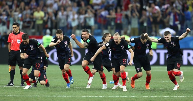 كرواتيا ضد روسيا .. المنتخبان يرفعان شعار التحدي في ليلة الحسم