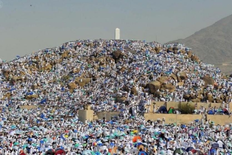 قوس من الجبال ووتره وادي عرنة ماذا تعرف عن مشعر عرفات صحيفة