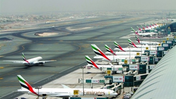 الإمارات تكشف حقيقة استهداف مطار دبي الدولي 2
