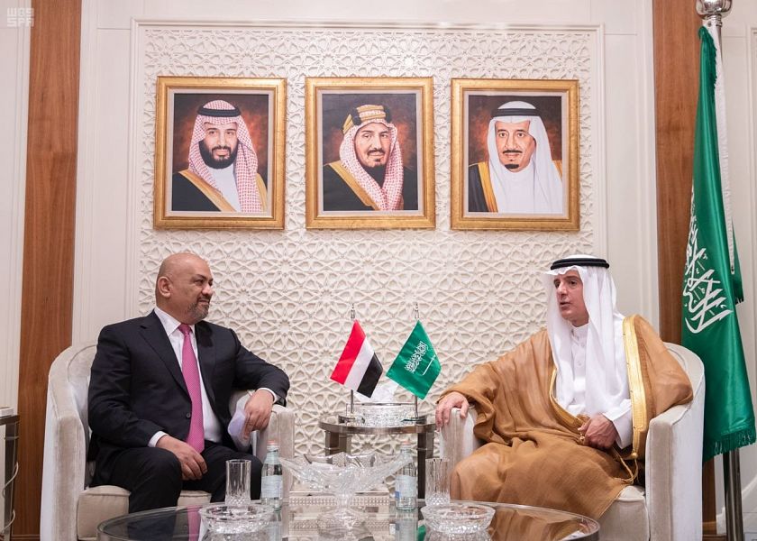 الجبير يبحث تعزيز العلاقات الثنائية مع وزير الخارجية اليمني