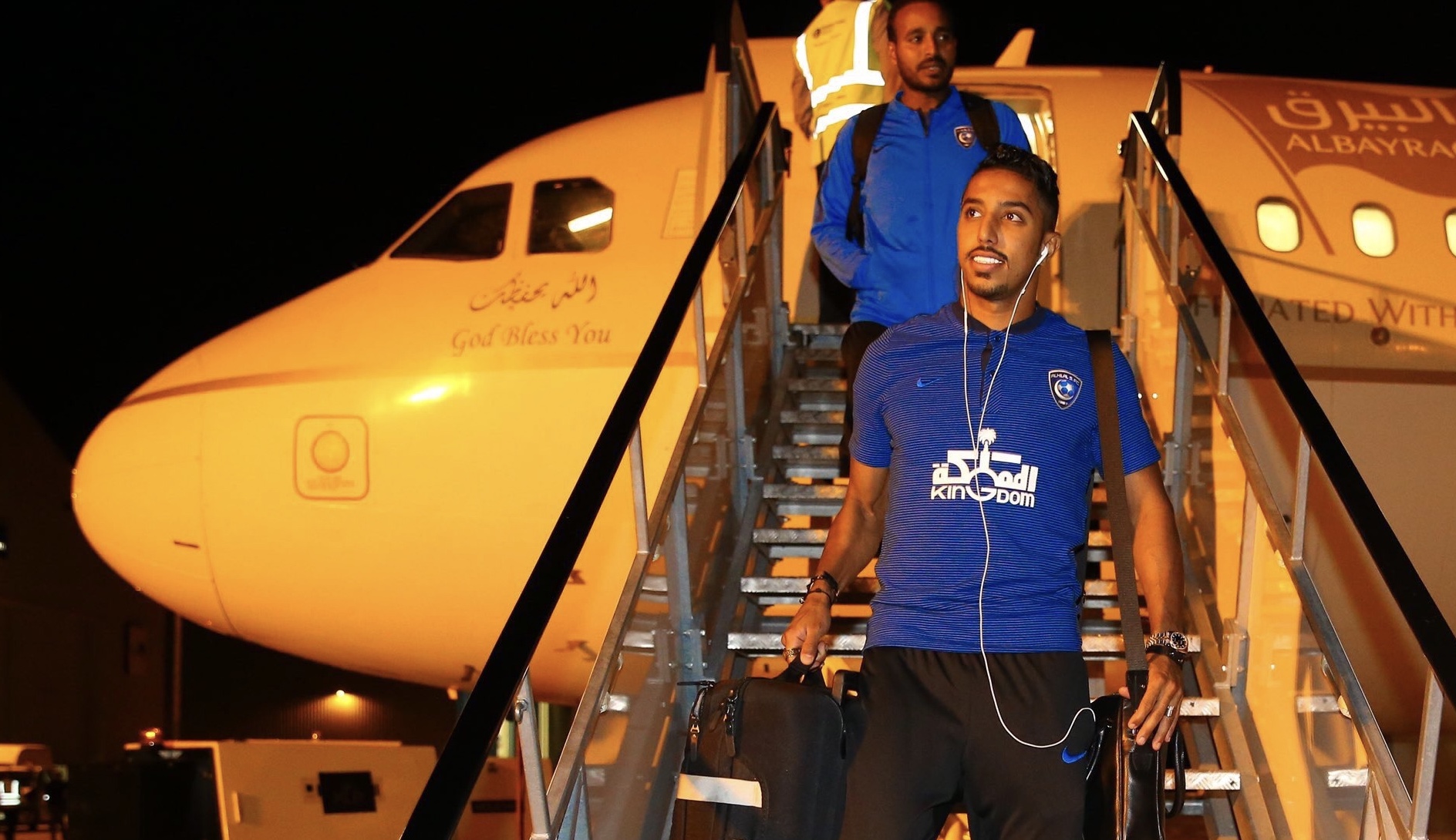 الهلال يصل برمنغهام.. وشكوك حول مشاركة عطيف والفرج في السوبر