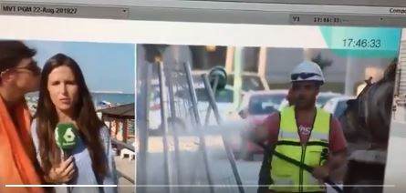 شاهد.. رد فعل مذيعة تحرش بها شاب على الهواء