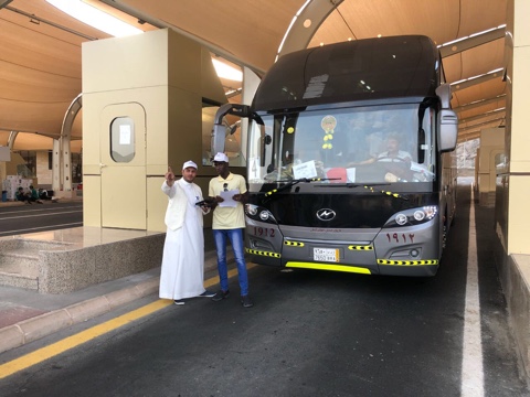 إرشاد أكثر من 65 ألف حافلة في مكة والمدينة 