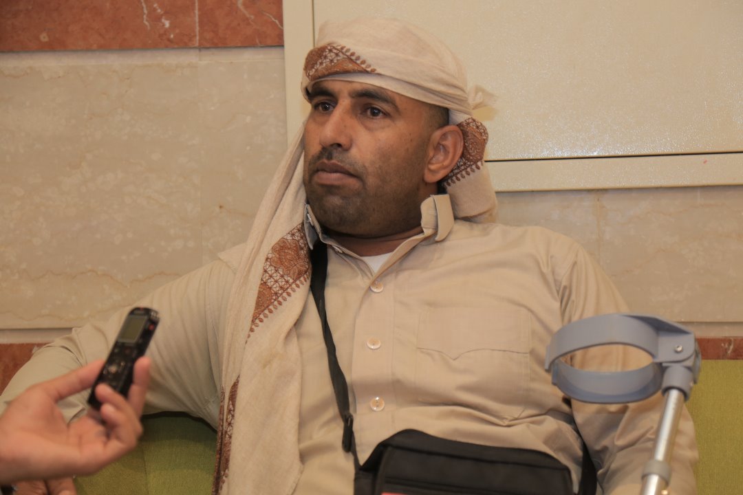 حاج ناجٍ من قذيفة حوثية: استشهد عمّي وأصبت بجروح خطيرة وهذه قصّتي