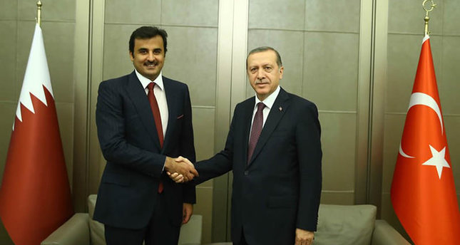 أردوغان إلى قطر لإنقاذ الليرة المنهارة