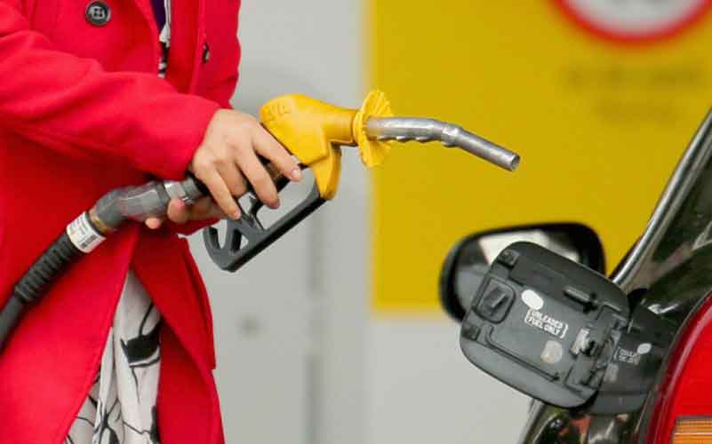 أرامكو تراجع أسعار البنزين شهريًّا.. 91  بـ 1.55 ريال
