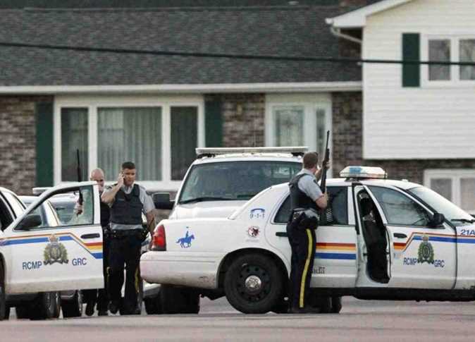 شرطة كندا تتعامل مع عملية احتجاز رهائن في مونتريال