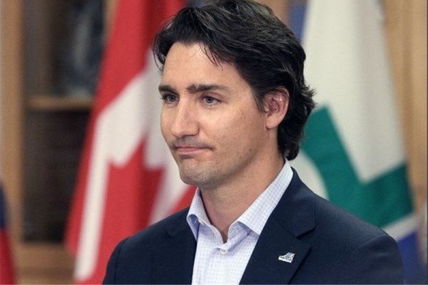 رئيس وزراء كندا بعد فضيحة استخدام مساحيق التجميل: آسف جداً