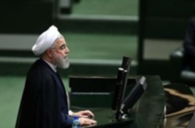 بعد استقالة ظريف .. روحاني يقترح التنازل عن رئاسة إيران