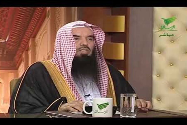 سرد قصة صادمة.. المري: لا يجوز مهاتفة الرجل خطيبته قبل العقد عليها