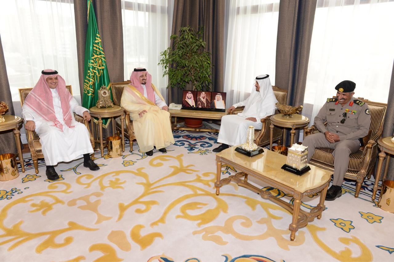 أمير عسير يبحث تسخير المنطقة ترفيهيًا مع ممثل الترفيه